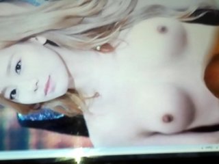 Cumming on Topless Taeyeon