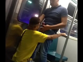 Metro l&iacute;nea b